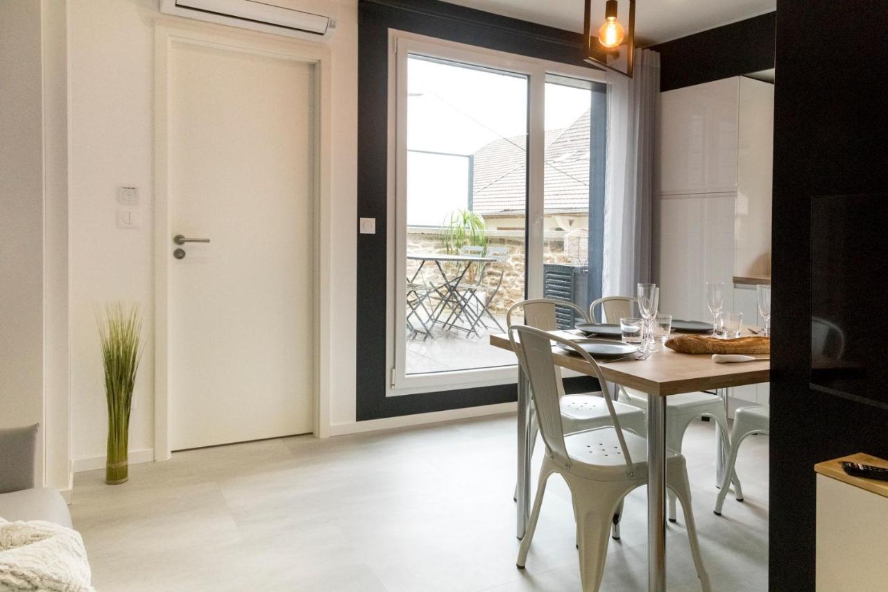 Appart-Hotel N 4 Calme Avec Terrasse, Wi-Fi Haut Debit, Petit-Dejeuner, Room-Service Et Parking Prive Chouzelot Экстерьер фото