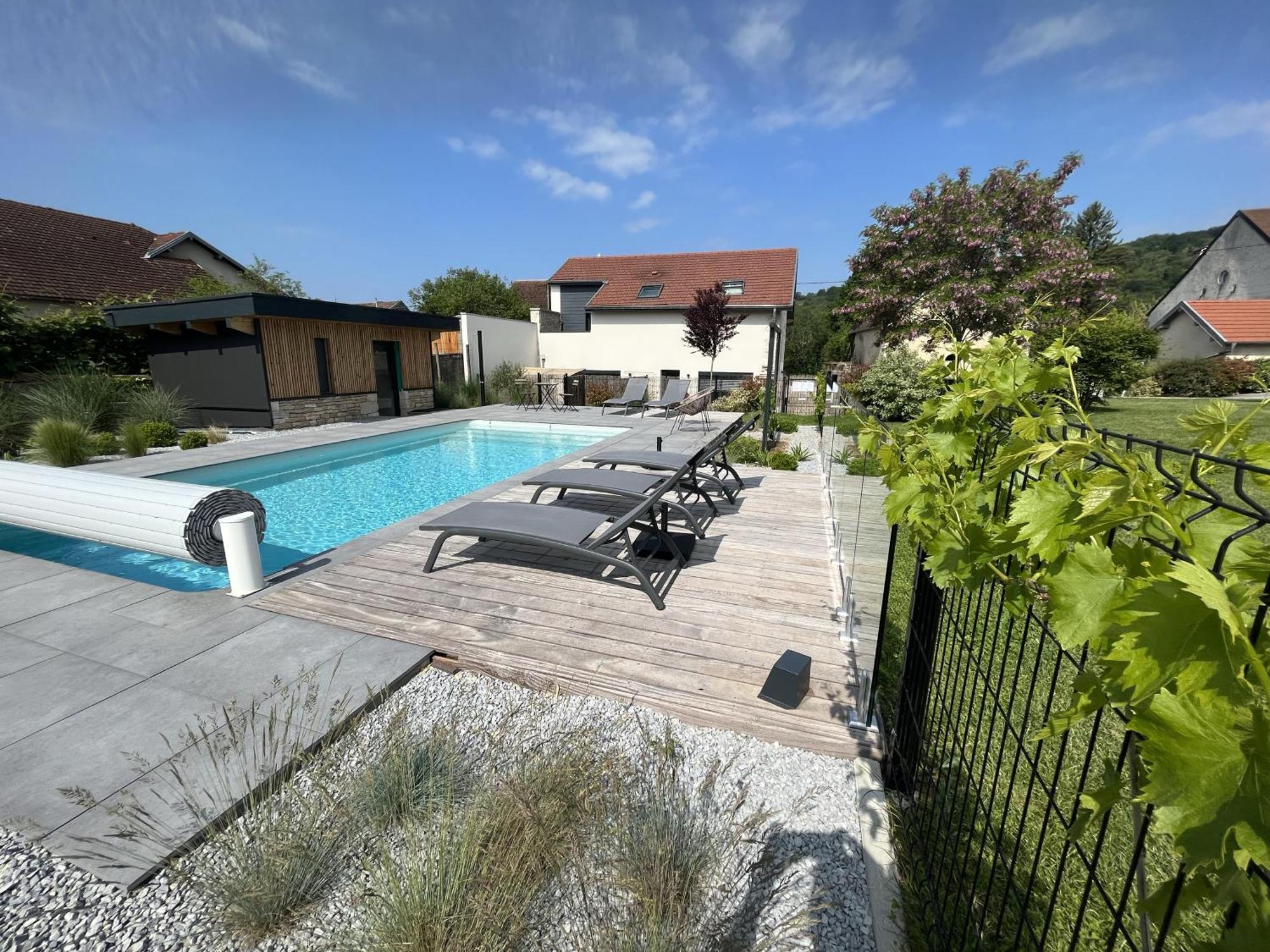 Appart-Hotel N 4 Calme Avec Terrasse, Wi-Fi Haut Debit, Petit-Dejeuner, Room-Service Et Parking Prive Chouzelot Экстерьер фото