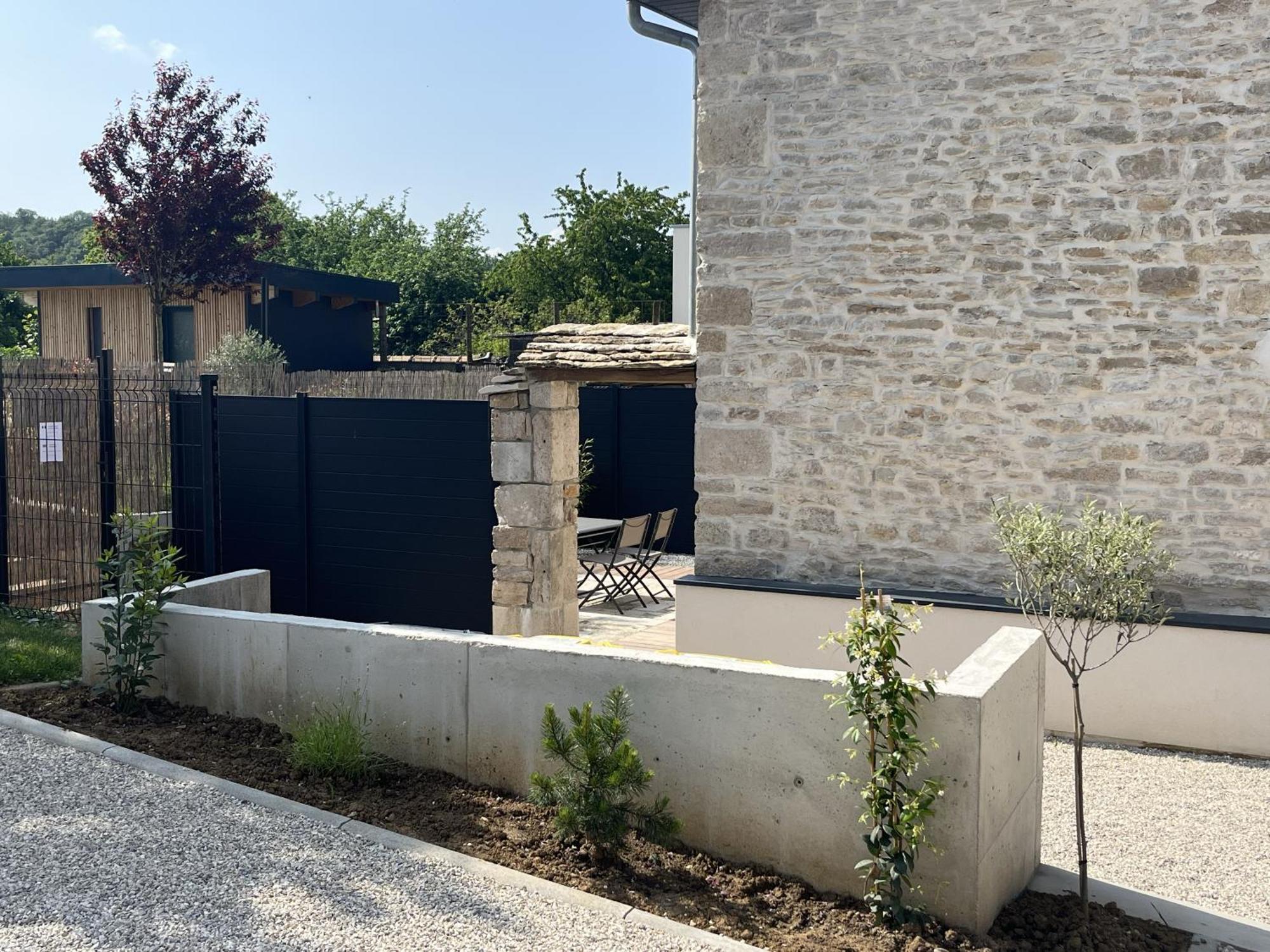 Appart-Hotel N 4 Calme Avec Terrasse, Wi-Fi Haut Debit, Petit-Dejeuner, Room-Service Et Parking Prive Chouzelot Экстерьер фото