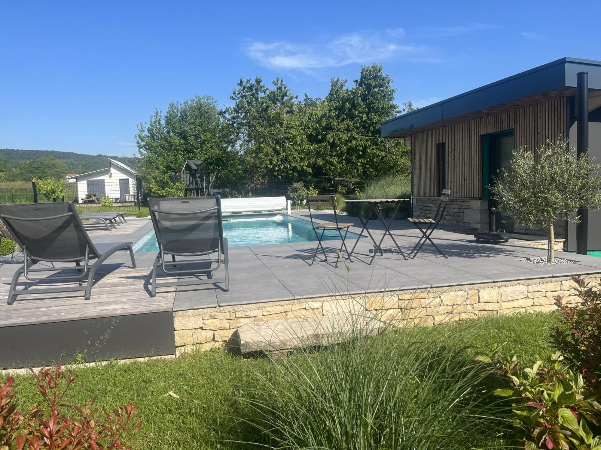 Appart-Hotel N 4 Calme Avec Terrasse, Wi-Fi Haut Debit, Petit-Dejeuner, Room-Service Et Parking Prive Chouzelot Экстерьер фото